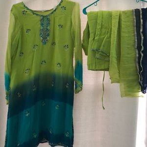 Indian/Pakistani Tunic/ Chudidar Kurta suit.